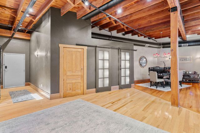 509 W Olive Street 201, Springfield, MO 65806