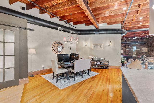 509 W Olive Street 201, Springfield, MO 65806