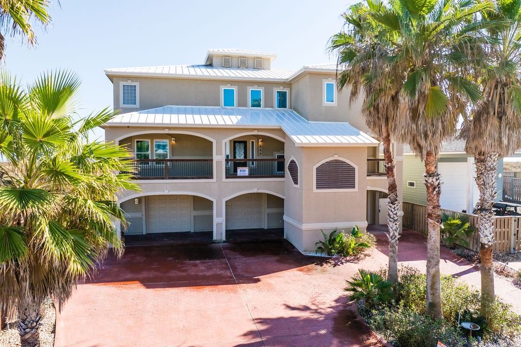 688 Kaila Ct, Port Aransas, TX 78373 — photo 2