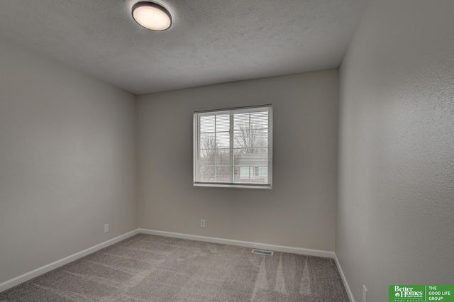 15106 Spencer Street, Omaha, NE 68116