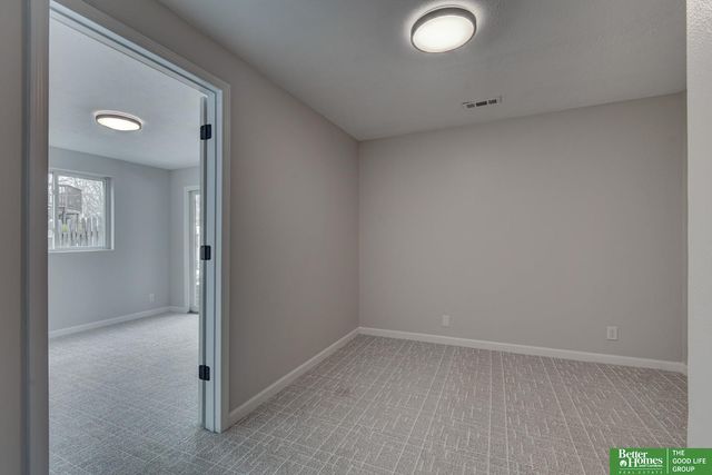 15106 Spencer Street, Omaha, NE 68116