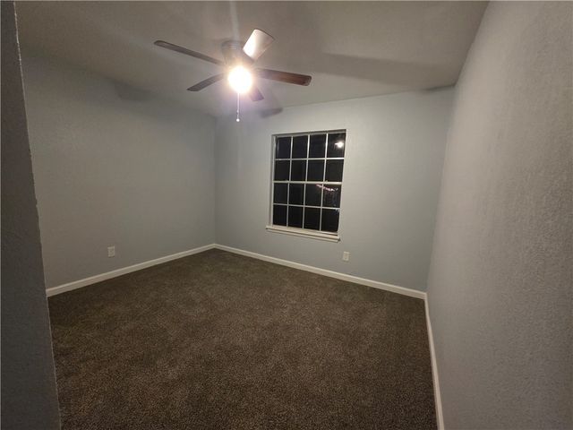 932 Waterview St, Portland, TX 78374