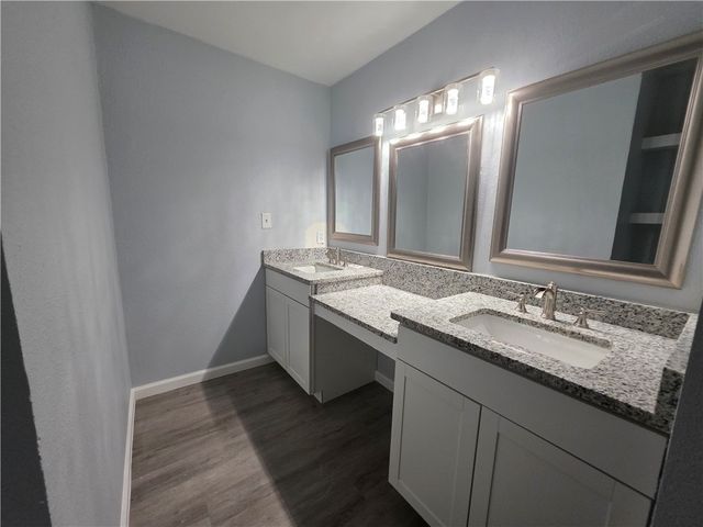 932 Waterview St, Portland, TX 78374