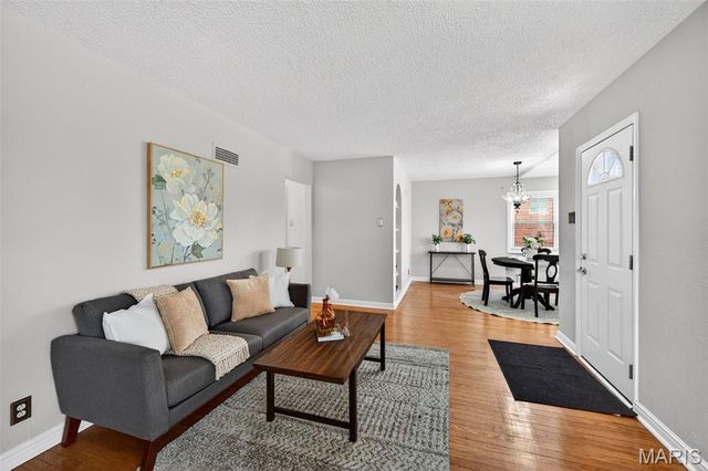 7406 Brunswick Avenue, St Louis, MO 63119