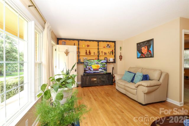 210 Cliffside Drive, Kannapolis, NC 28081