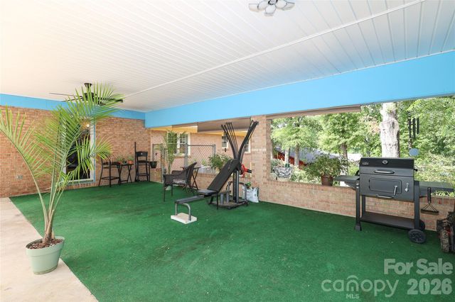 210 Cliffside Drive, Kannapolis, NC 28081