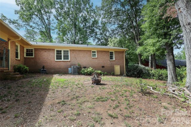 210 Cliffside Drive, Kannapolis, NC 28081