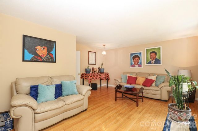 210 Cliffside Drive, Kannapolis, NC 28081