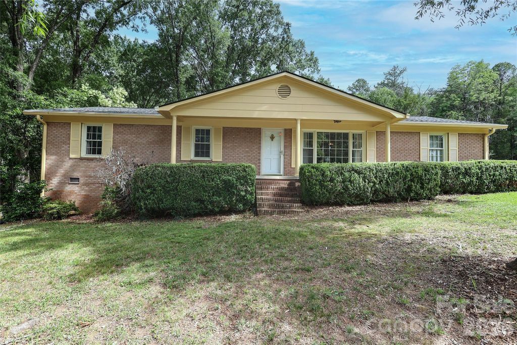 210 Cliffside Drive, Kannapolis, NC 28081