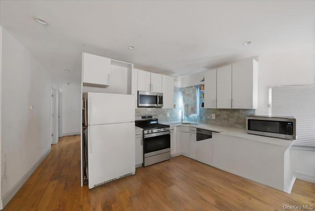 11915 193rd Street, Saint Albans, NY 11412