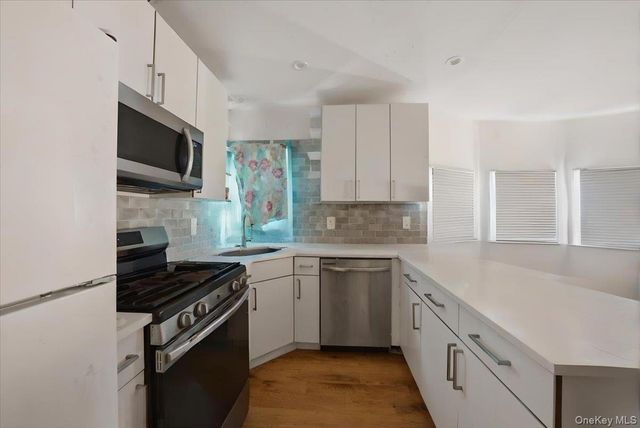 11915 193rd Street, Saint Albans, NY 11412