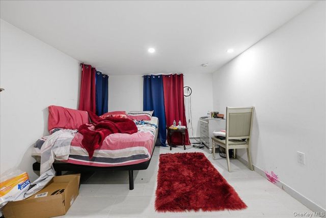 11915 193rd Street, Saint Albans, NY 11412