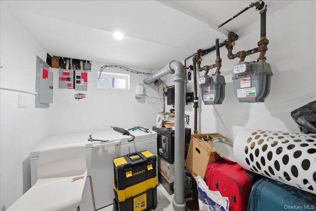 11915 193rd Street, Saint Albans, NY 11412