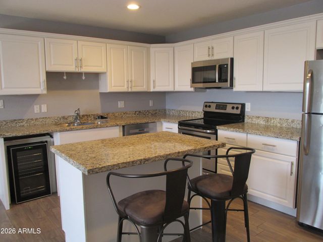 1440 N IDAHO Road 1046, Apache Junction, AZ 85119