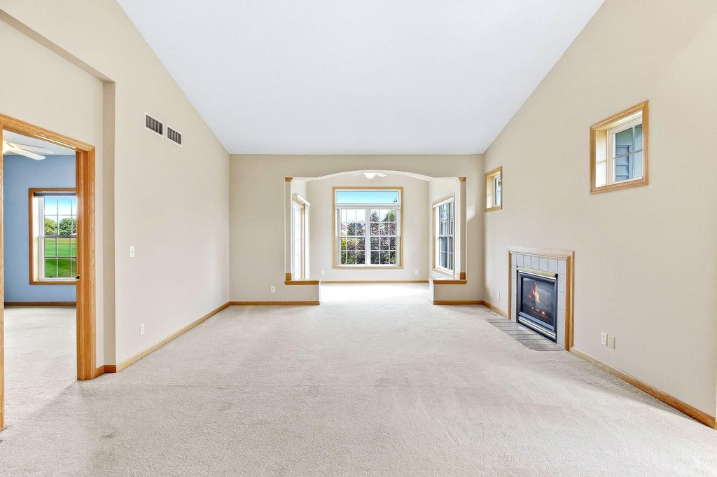 536 Holly Lane N, Oakdale, MN 55128 — photo 3