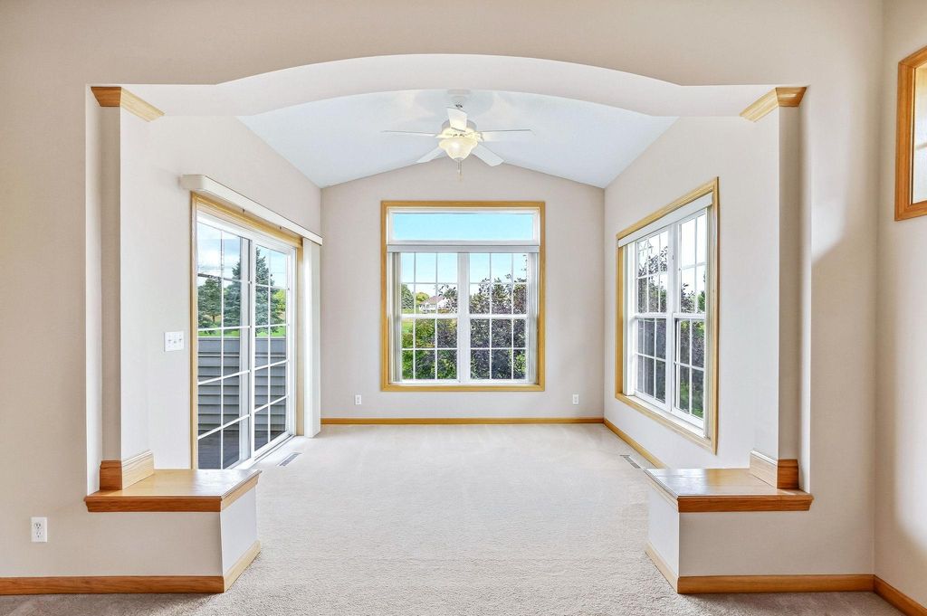 536 Holly Lane N, Oakdale, MN 55128 — photo 5