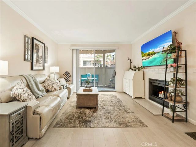 2396 Pleasant Way I, Thousand Oaks, CA 91362