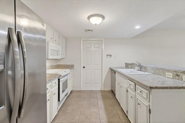 5302 Woodgate Drive, Corpus Christi, TX 78413