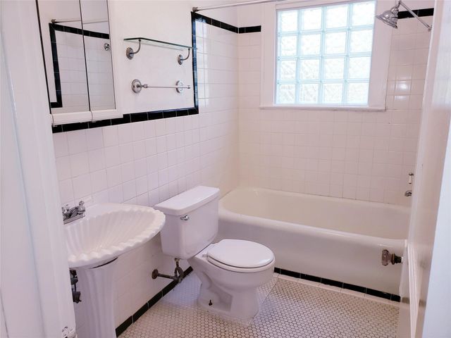 5815 LLANO Avenue, Dallas, TX 75206