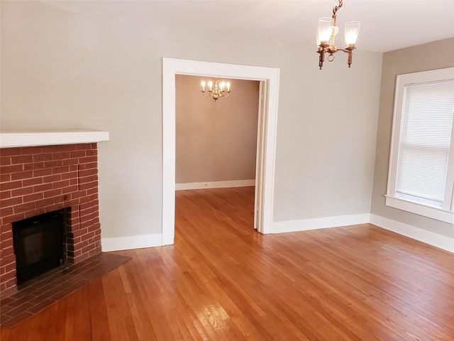 5815 LLANO Avenue, Dallas, TX 75206