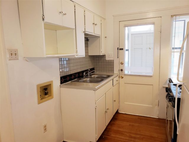 5815 LLANO Avenue, Dallas, TX 75206