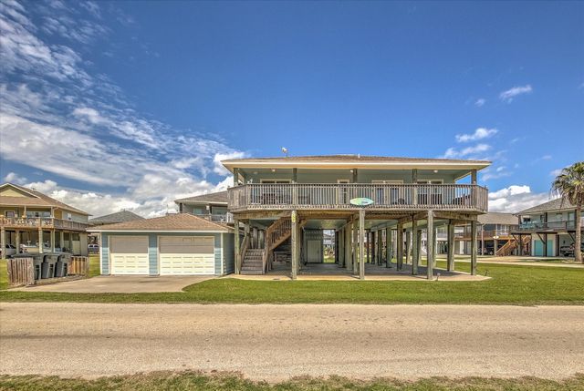 2619 Tide Drive, Crystal Beach, TX 77650
