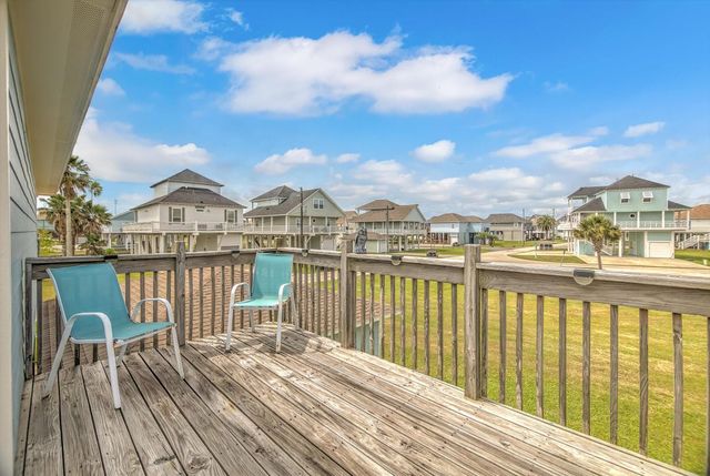 2619 Tide Drive, Crystal Beach, TX 77650