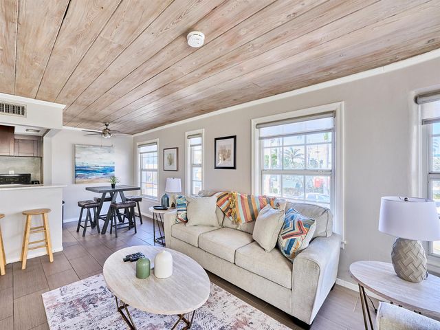 1214 E Atlantic Avenue 1, Delray Beach, FL 33483