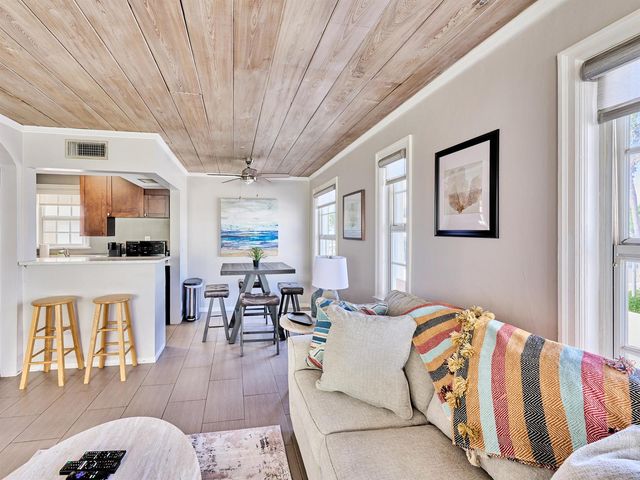 1214 E Atlantic Avenue 1, Delray Beach, FL 33483