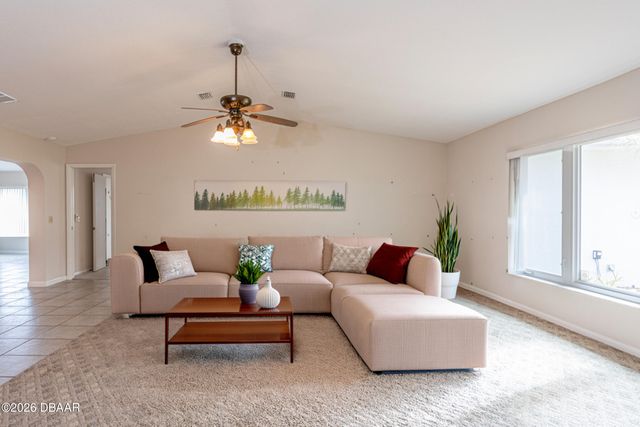 21 Claymont Court S, Palm Coast, FL 32137