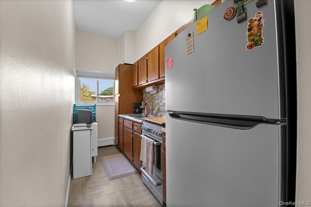 267 N Newbridge Road 2D, Levittown, NY 11756