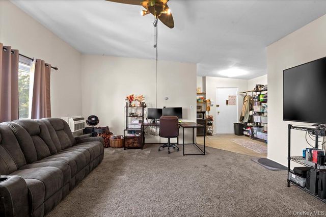 267 N Newbridge Road 2D, Levittown, NY 11756