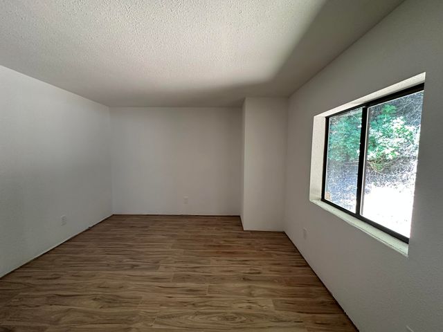 2505 Huckleberry Lane, Whitethorn, CA 95589