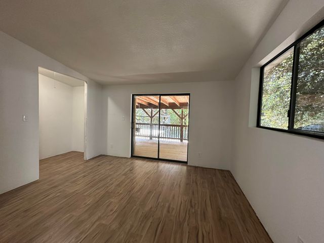 2505 Huckleberry Lane, Whitethorn, CA 95589