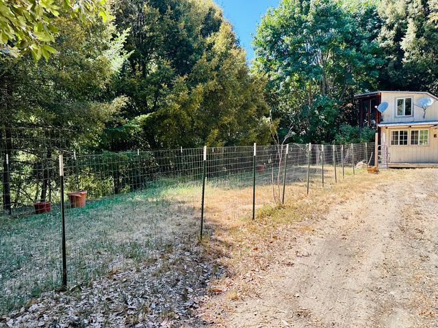 2505 Huckleberry Lane, Whitethorn, CA 95589