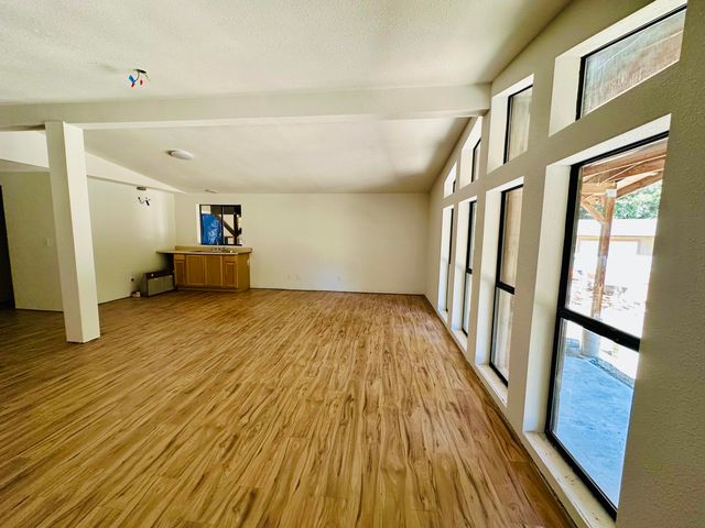 2505 Huckleberry Lane, Whitethorn, CA 95589