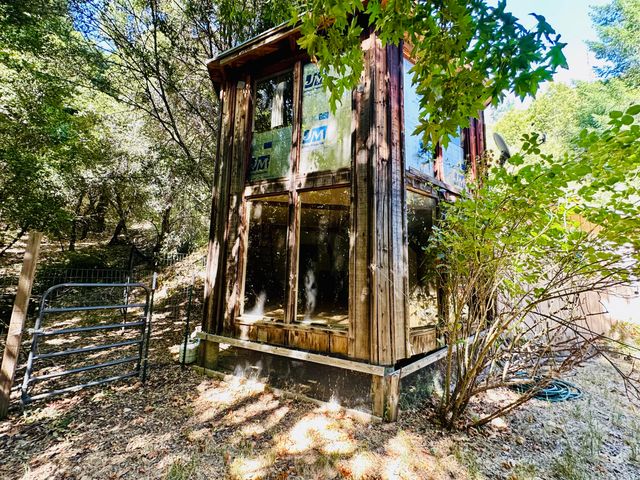 2505 Huckleberry Lane, Whitethorn, CA 95589