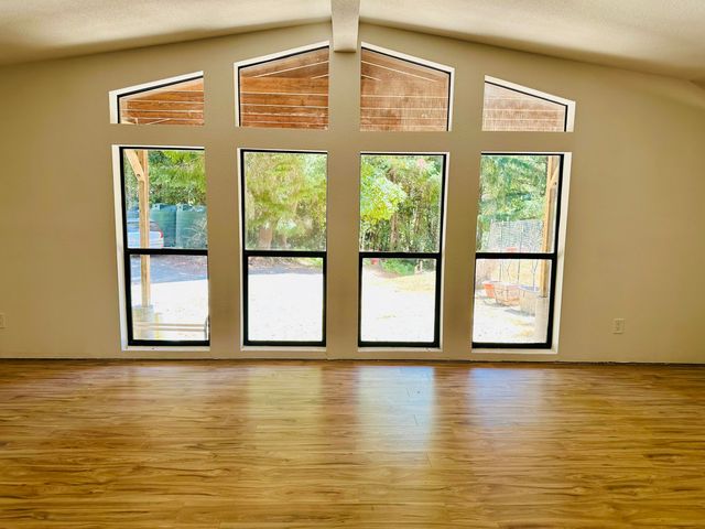 2505 Huckleberry Lane, Whitethorn, CA 95589