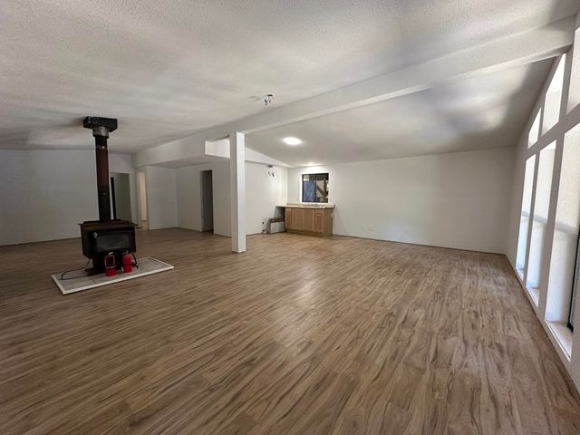 2505 Huckleberry Lane, Whitethorn, CA 95589