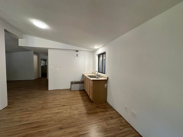 2505 Huckleberry Lane, Whitethorn, CA 95589