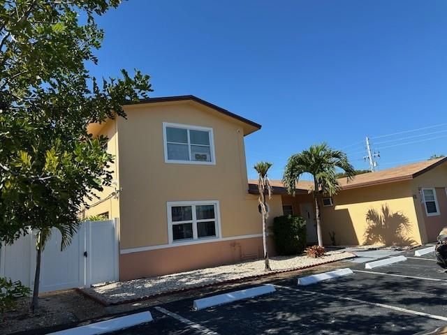 1511 SE 23rd Avenue 1, Pompano Beach, FL 33062