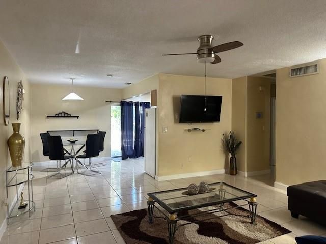 1511 SE 23rd Avenue 1, Pompano Beach, FL 33062