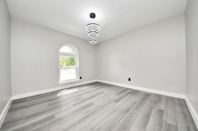 7822 Maple Tree Drive, Houston, TX 77088