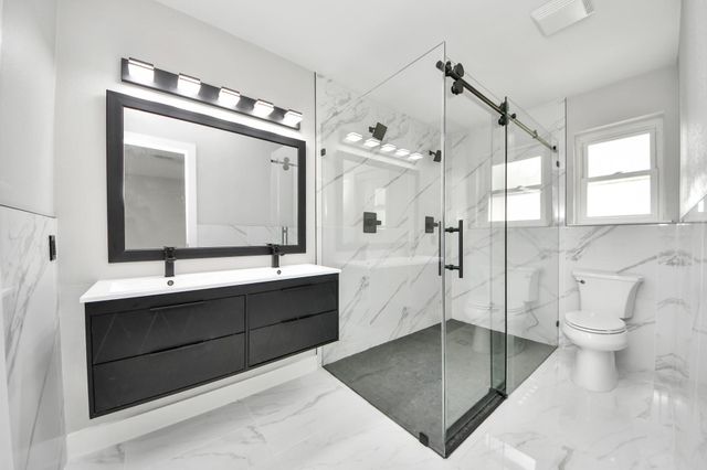 7822 Maple Tree Drive, Houston, TX 77088