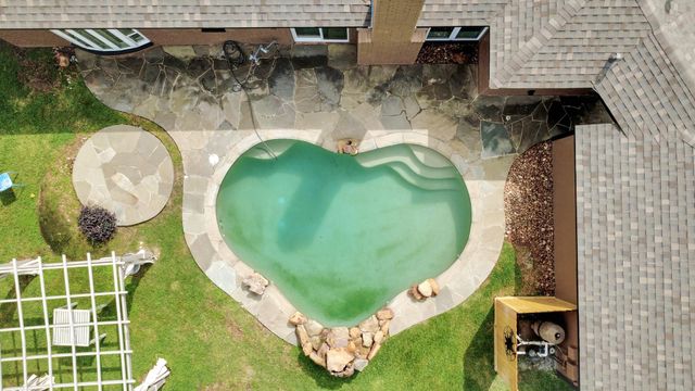 7822 Maple Tree Drive, Houston, TX 77088