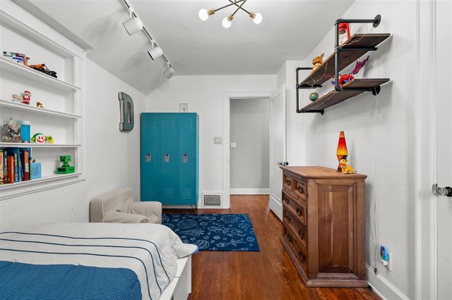 2731 Bronson Boulevard, Kalamazoo, MI 49008