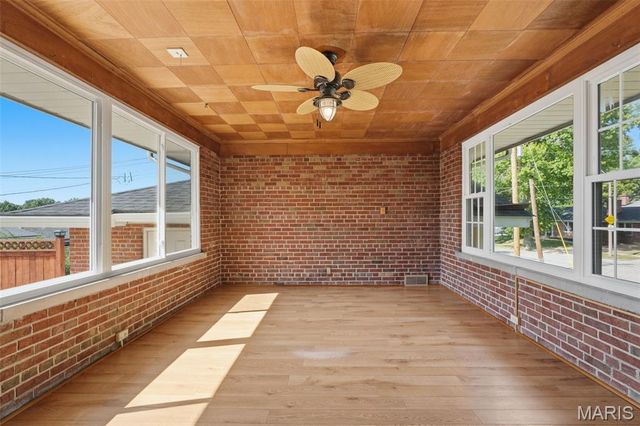 5601 Potomac Street, St Louis, MO 63139
