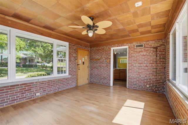 5601 Potomac Street, St Louis, MO 63139