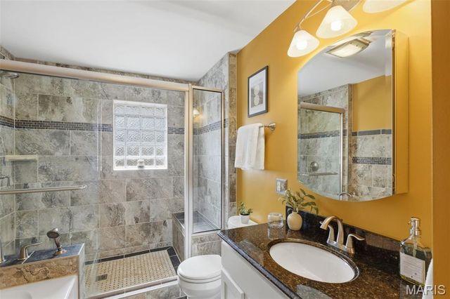 5601 Potomac Street, St Louis, MO 63139