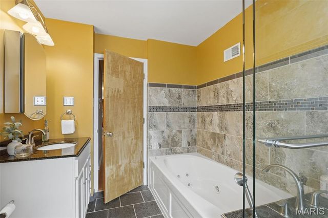 5601 Potomac Street, St Louis, MO 63139